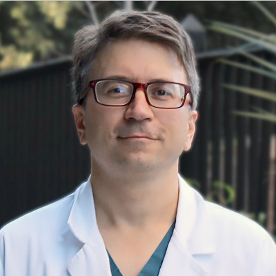 Dr. Tomás Merino